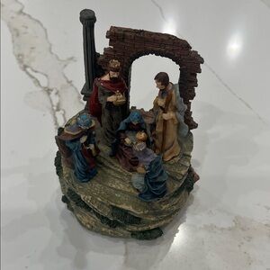 Nativity Scene Figurine music box